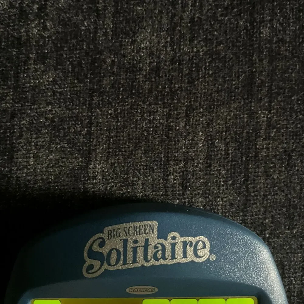 Radica Big Screen Solitaire Handheld Electronic Game 2004 Blue Tested Working